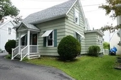 64 Regan St 1