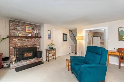 20 Lawrence Rd #2