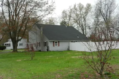 5 Gillette Ave