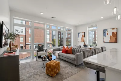 95 Fawcett St #212