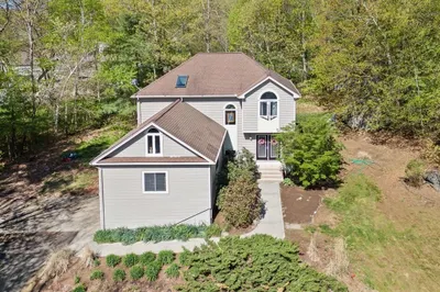 195 Woodland Circle