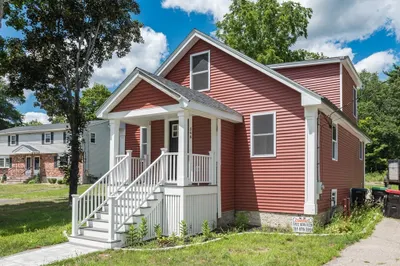 398 Plymouth St 1