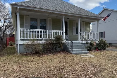 145 Moxon St 1