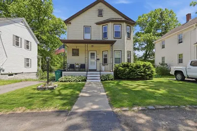 23 Plain St