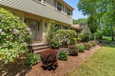 7 Circle Dr