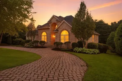 1 White Brook Ln