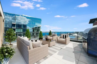 133 Seaport Blvd #2112 1