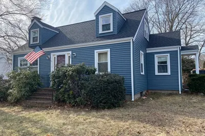 15 Rockwood St