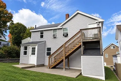 58 Emmett St 1