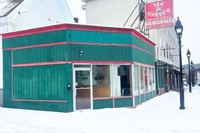 631 Main St
