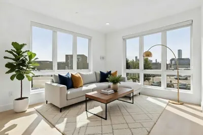 20 W 5th St #2L