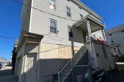 11 Davis St #1