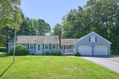 60 Burbank Rd 1