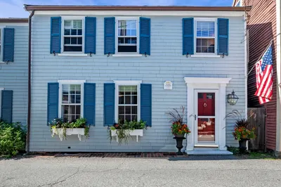 34 Front Street 1