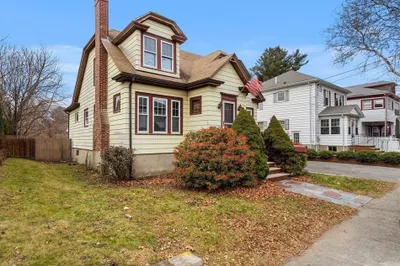 6 Abington Avenue 1