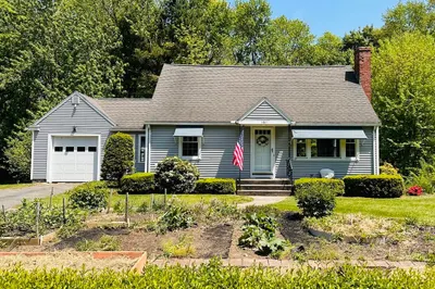 161 N Main St