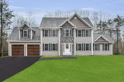 526 Hubbardston Rd 1