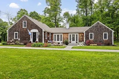48 Old Oaken Bucket Road