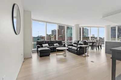 1 Franklin St #1504