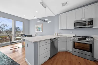 172 Kimball Ave #3B 1