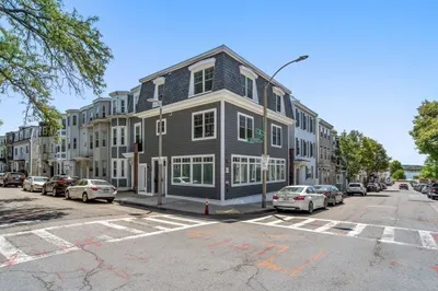 168 H St #2