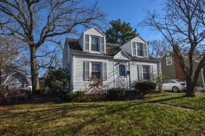 618 Front Street 1
