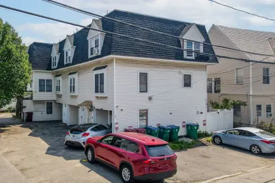 54 Gates St #2 1