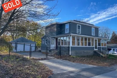 31 Pleasantview Ave 1