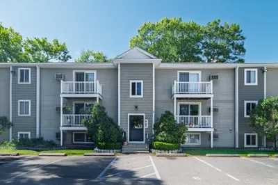 451 School St #1-12 1