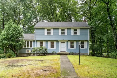 32 Dewey Rd