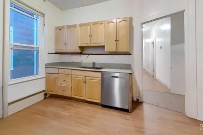 34 Cherokee St #1