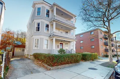 520 Washington St 1