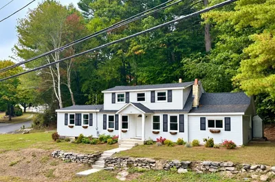 78 Pleasant St 1