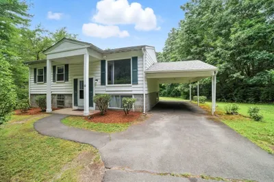 112 Leverett Rd