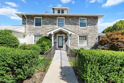 743 Main St #2 1