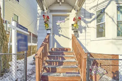 5 Bodwell St 1