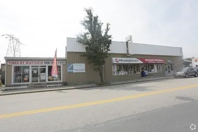 1103 Main St 1