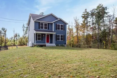 395 Hale St 1
