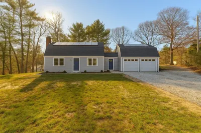 17 Fresh Pond Cir 1
