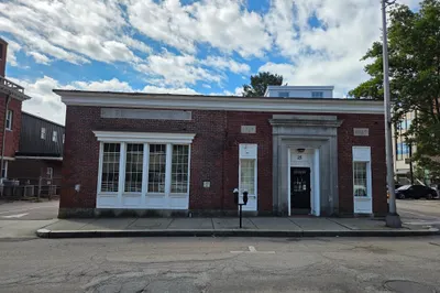 25 Crescent St 1