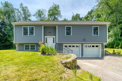 87 Prudential Rd 1