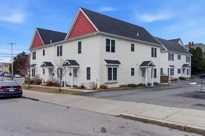 10 N Court St #3 1