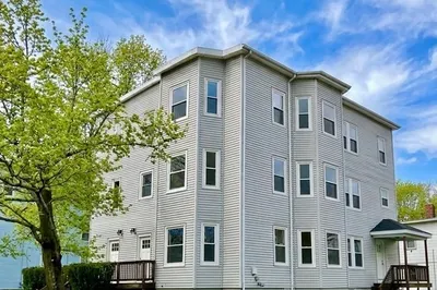 218-220 Whitman Ave 1