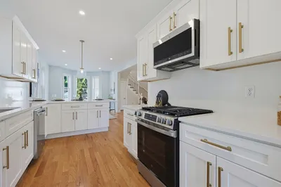 26 Pleasant St 1