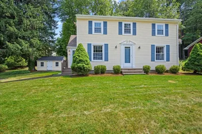 15 Alpine St