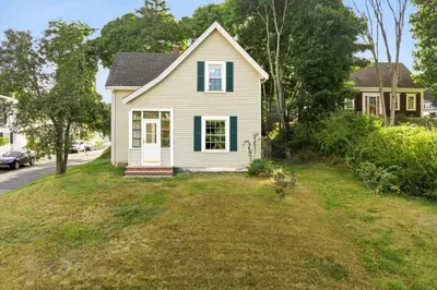 34 Water St