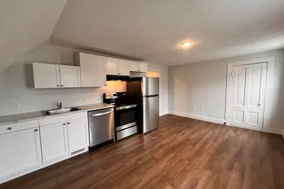 400 Court St #2