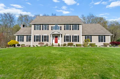 153 Canterbury Circle 1