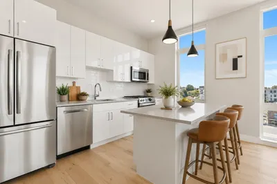 420 W Broadway #604 1
