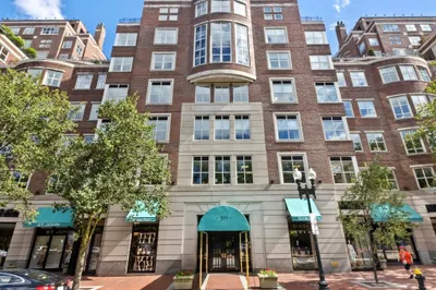 300 Boylston St #514